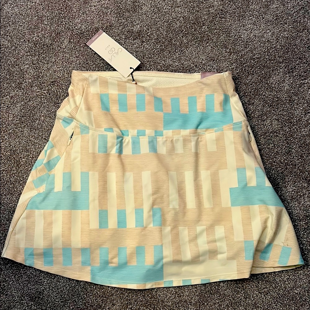 Calia ⛳️ Beige and Blue Patterned Skort